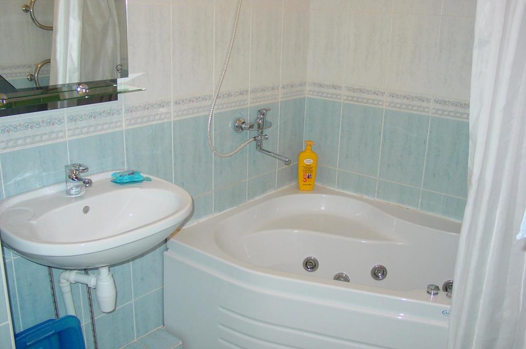 Shievchienko 10 Apartment Kiev Luaran gambar